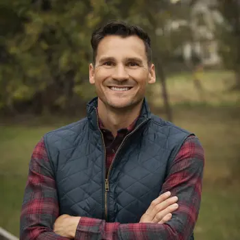 Portrait of Danny Valles, REALTOR®